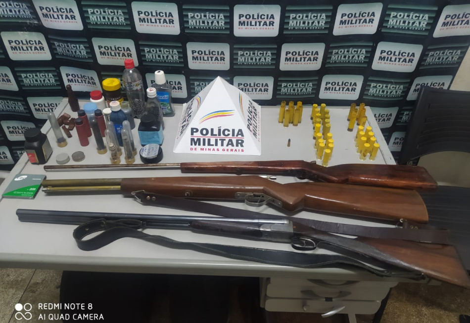 PM apreende três espingardas e prende dois infratores em Igaratinga e Nova Serrana