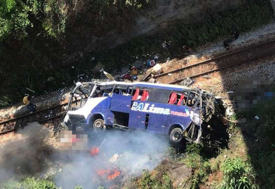 Subiu para 19 o número de mortes no acidente com o ônibus que caiu de uma ponte em João Monlevade