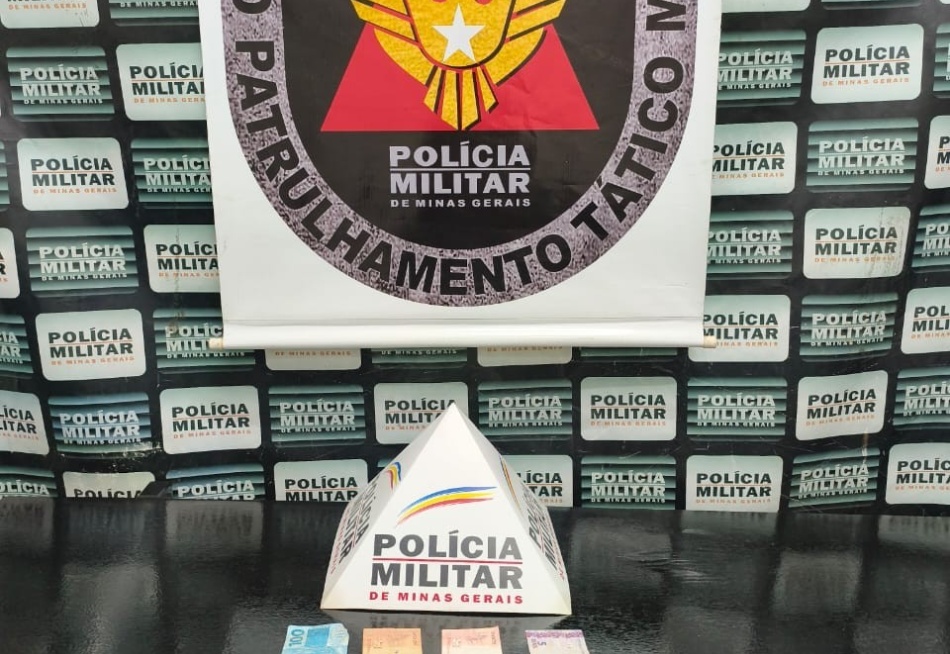 PM prende jovem e apreende adolescente por tráfico de drogas em Pará de Minas