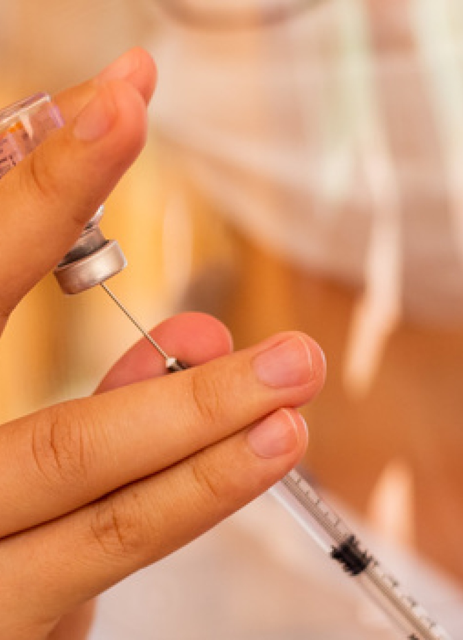 Mais de 700 mil doses de vacinas contra a Covid-19 chegam nesta sexta-feira em Minas Gerais