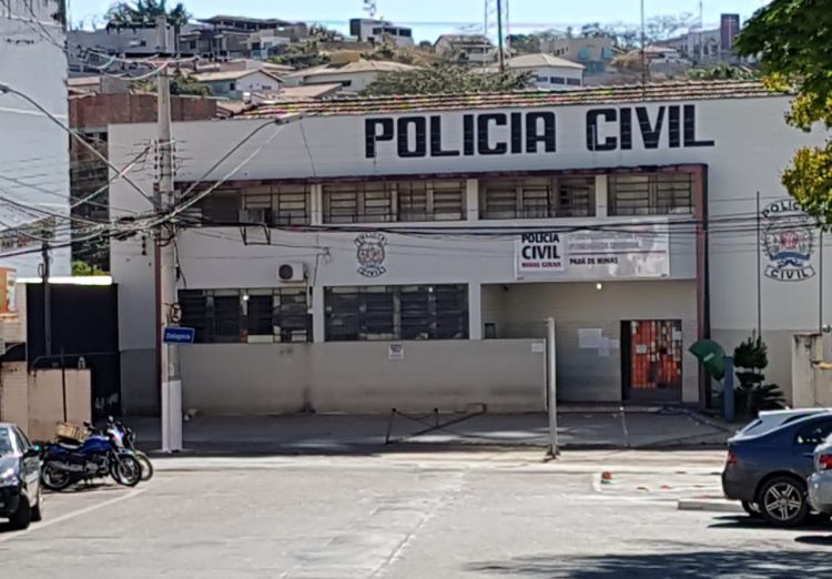 Polícia Militar prende dois homens no Parque Bariri II por posse e uso de drogas