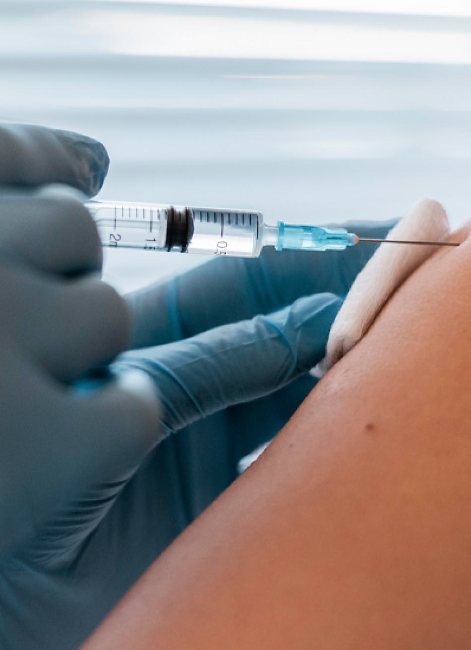 População em geral com 55 anos, trabalhadores industriais de 48 e 49 anos, gestantes e puérperas recebem nesta quarta-feira em Pará de Minas a primeira dose da vacina contra a Covid-19