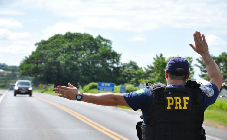 PRF inicia Operação Nossa Senhora Aparecida nas rodovias federais durante os quatro dias do feriado