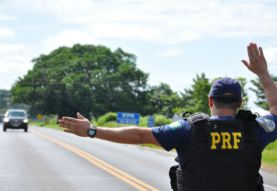 PRF inicia Operação Nossa Senhora Aparecida nas rodovias federais durante os quatro dias do feriado