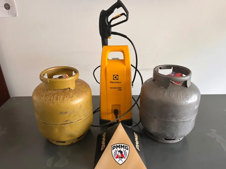 PM prende mulher por receptação no bairro Edith Cordeiro, em Papagaios