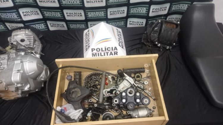Pará de Minas – Polícia Militar prende suspeitos de comercializar peças de motocicletas furtadas