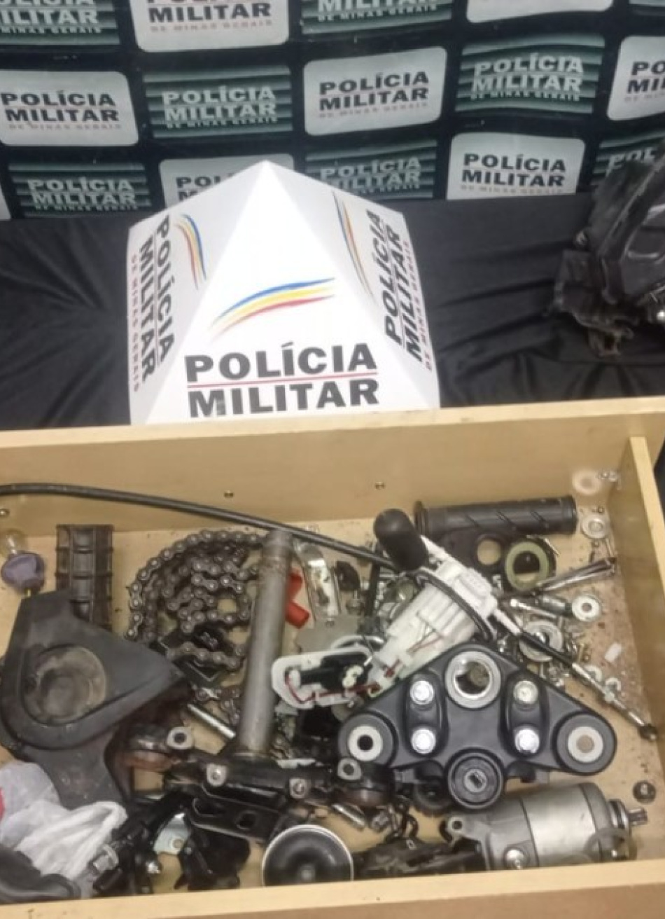 Pará de Minas – Polícia Militar prende suspeitos de comercializar peças de motocicletas furtadas