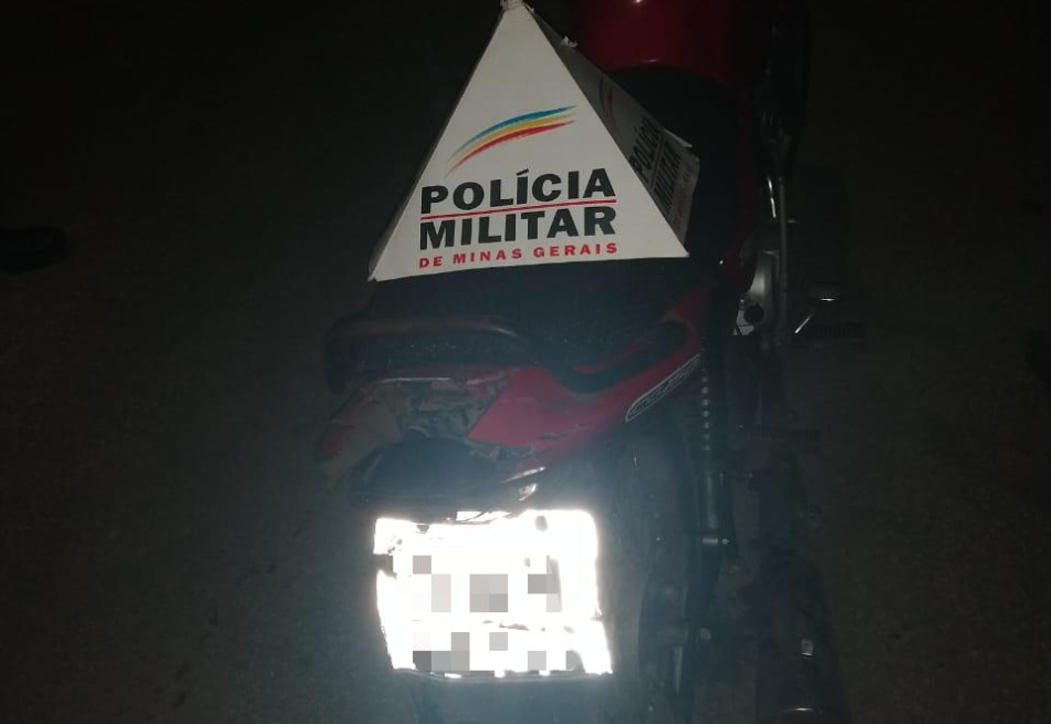 Polícia Militar de Bom Despacho recupera moto roubada