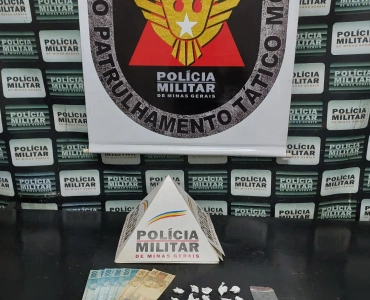prende jovem de 18 anos suspeito de tráfico de drogas em Pará de Minas