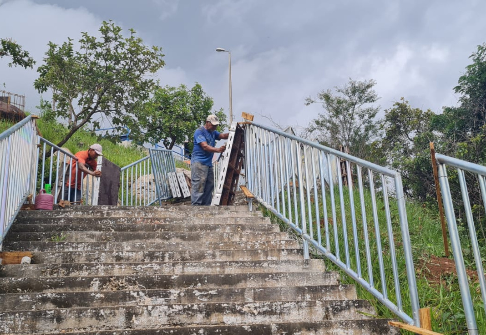 Obra de instalação de guarda-corpos, corrimão e totens nas escadarias do Cristo Redentor deverá ser inaugurada em fevereiro