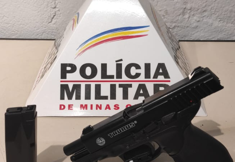 Polícia Militar apreende simulacro de arma de fogo em Divinópolis