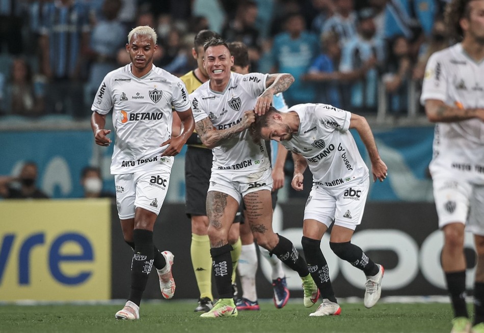 Com time alternativo, Atlético é derrotado pelo Grêmio em seu último jogo pelo Campeonato Brasileiro