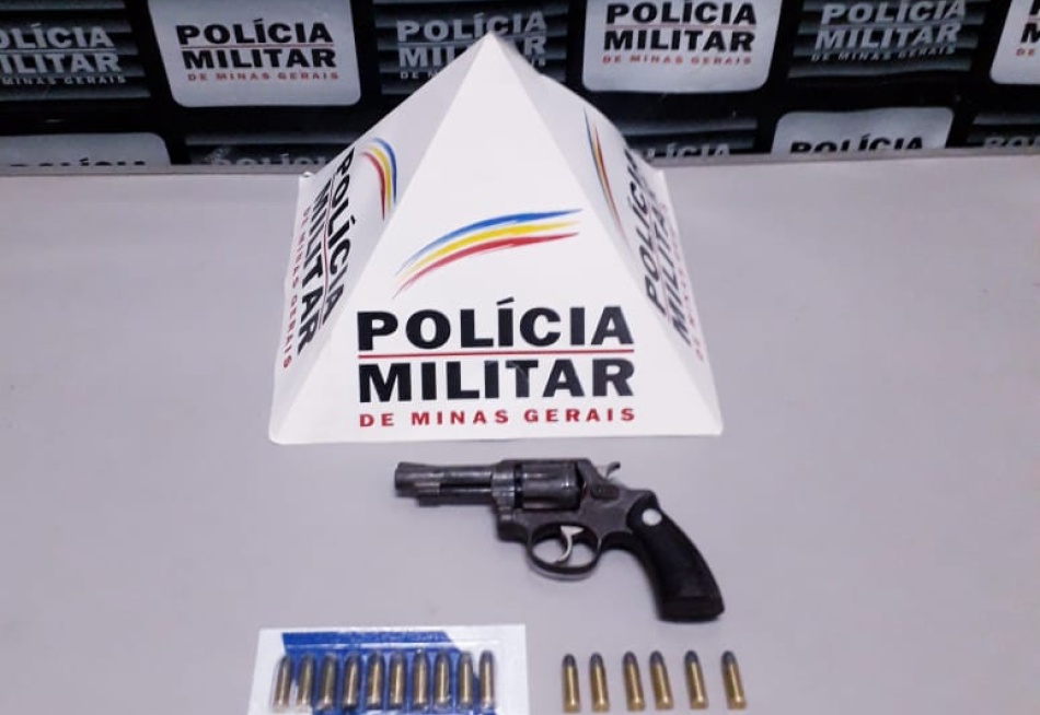 Suspeito de tráfico de drogas é preso pela Polícia Militar no bairro Santos Dumont