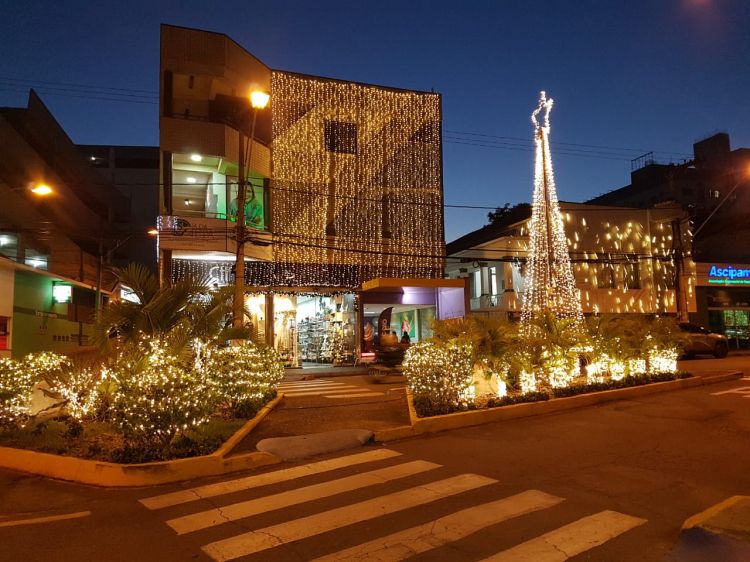 Ascipam, CDL, Turi e Polícia Militar definem horário de funcionamento do comércio em Pará de Minas durante o período do Natal