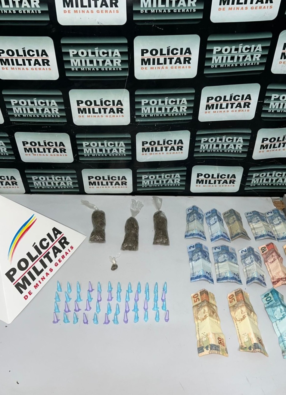 PM Prende Mulher Suspeita de Tráfico de Drogas em Pará de Minas