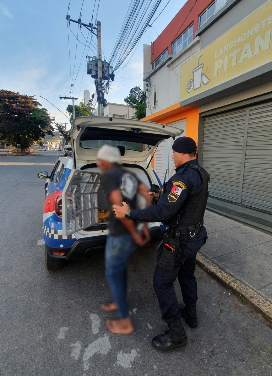 GCM atende ocorrência de violência doméstica no bairro Belvedere. O autor foi contido e encaminhado à delegacia.