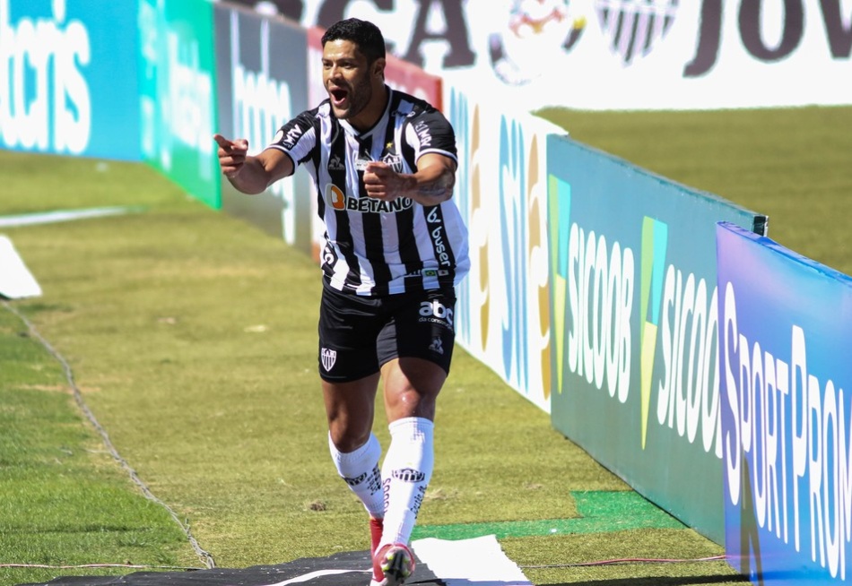 Atlético vence o Bahia e mantém caça ao líder Palmeiras no Campeonato Brasileiro