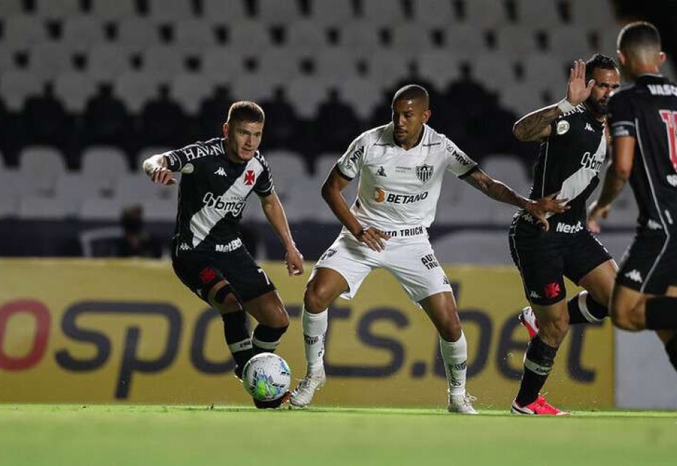 Atlético perde para o Vasco e sonho do título do Brasileirão fica ainda mais distante