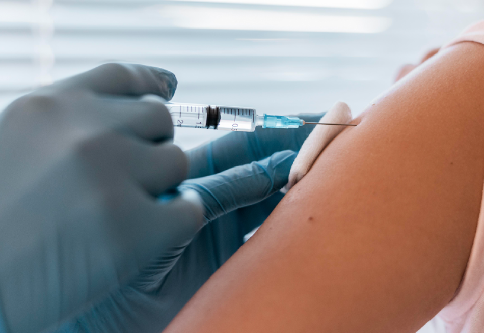 Maiores de 18 anos têm novo prazo para tomarem a dose de reforço da vacina contra a Covid-19