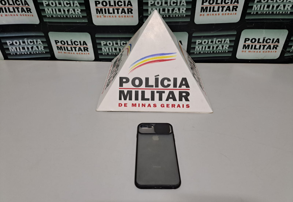 PM PRENDE SUSPEITO DE FURTAR IPHONE NO CENTRO