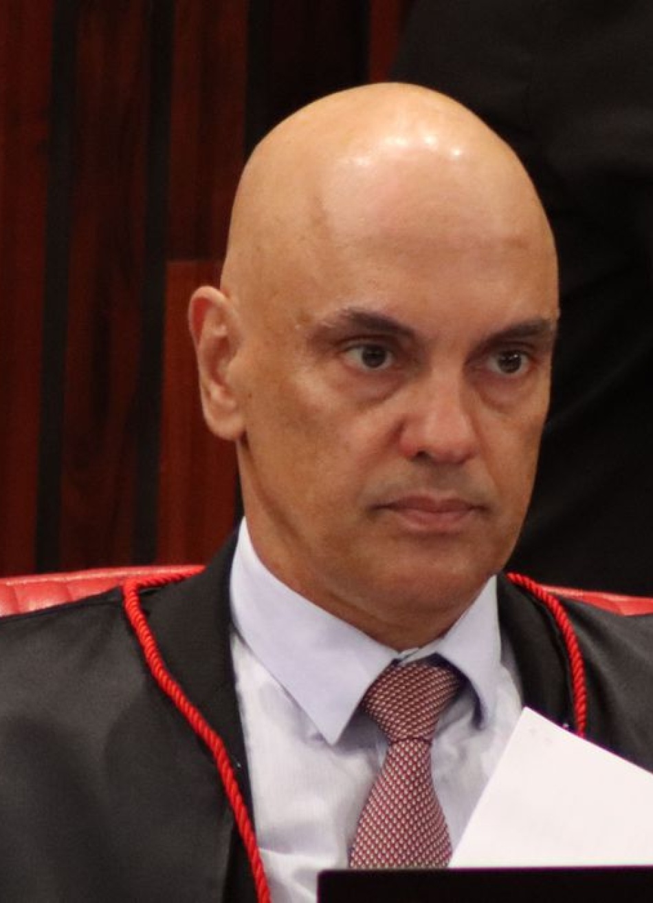 O MINISTRO DO SUPREMO TRIBUNAL ALEXANDRE DE MORAES, VOTA A FAVOR DA DESCRIMINALIZAÇÃO DO PORTE DE MACONHA.