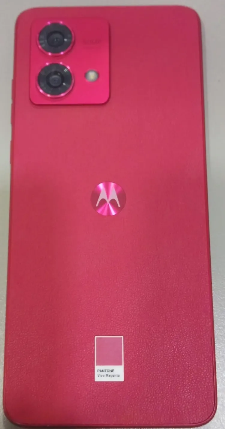 Polícia Militar recupera celular furtado e prende mulher por receptação