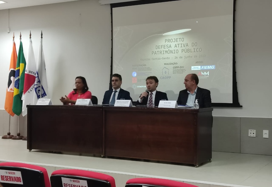 ELIAS DINIZ PARTICIPA DE ENCONTRO PROMOVIDO PELO MP.