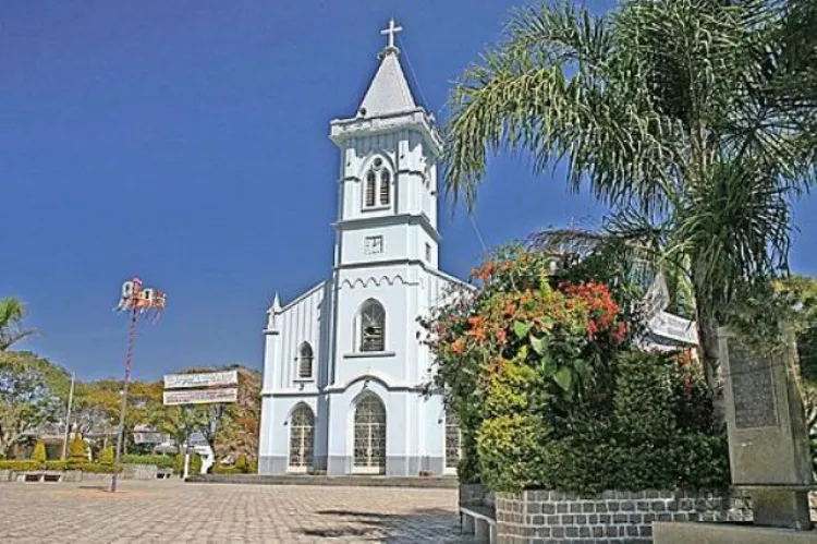 Senhora de 83 anos é morta em zona rural de Araújos.