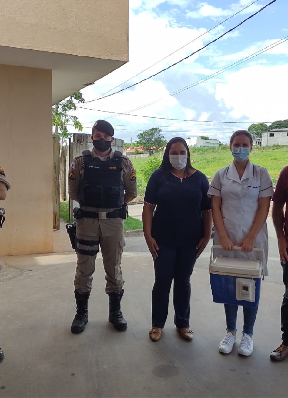 Polícia Militar faz escolta de novas doses da vacina contra a Covid-19 de Divinópolis para Pará de Minas e cidades vizinhas