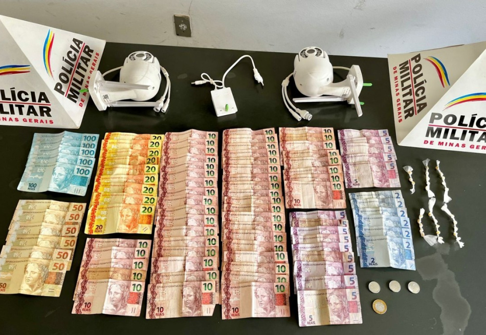 PM prende dois homens por tráfico de drogas em Papagaios