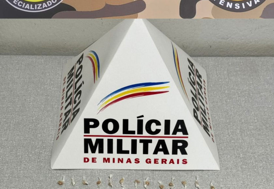 INDIVÍDUO  É PRESO EM MARAVILHAS SUSPEITO DE TRÁFICO DE DROGAS.