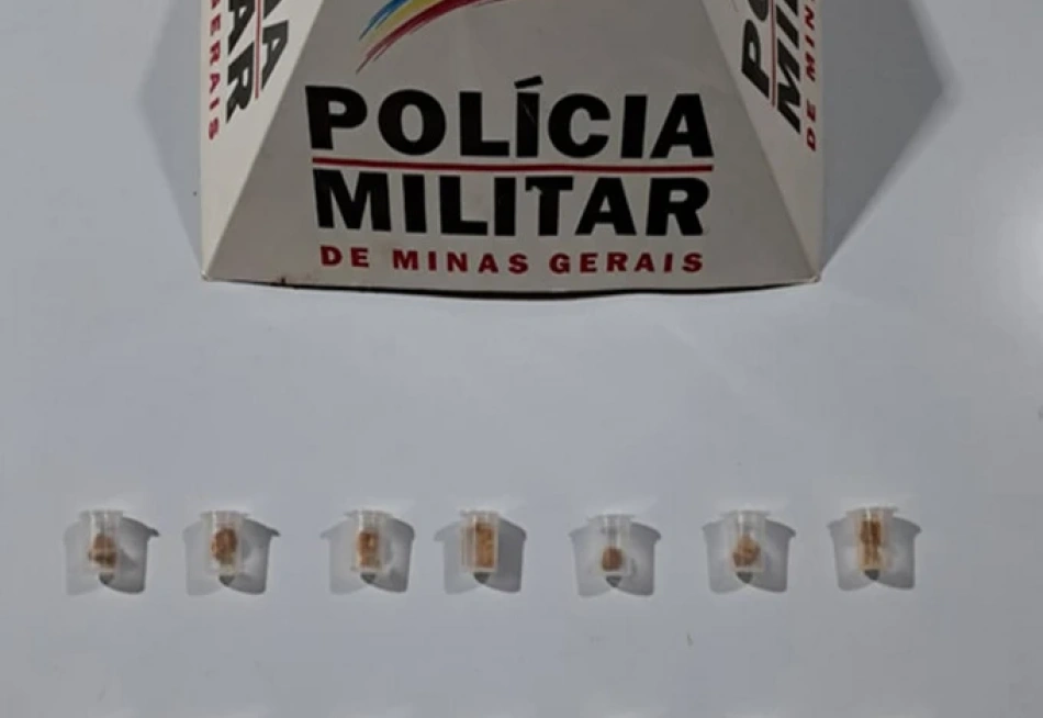 Polícia Militar prende homem por tráfico de drogas durante atendimento de violência doméstica em Conceição do Pará