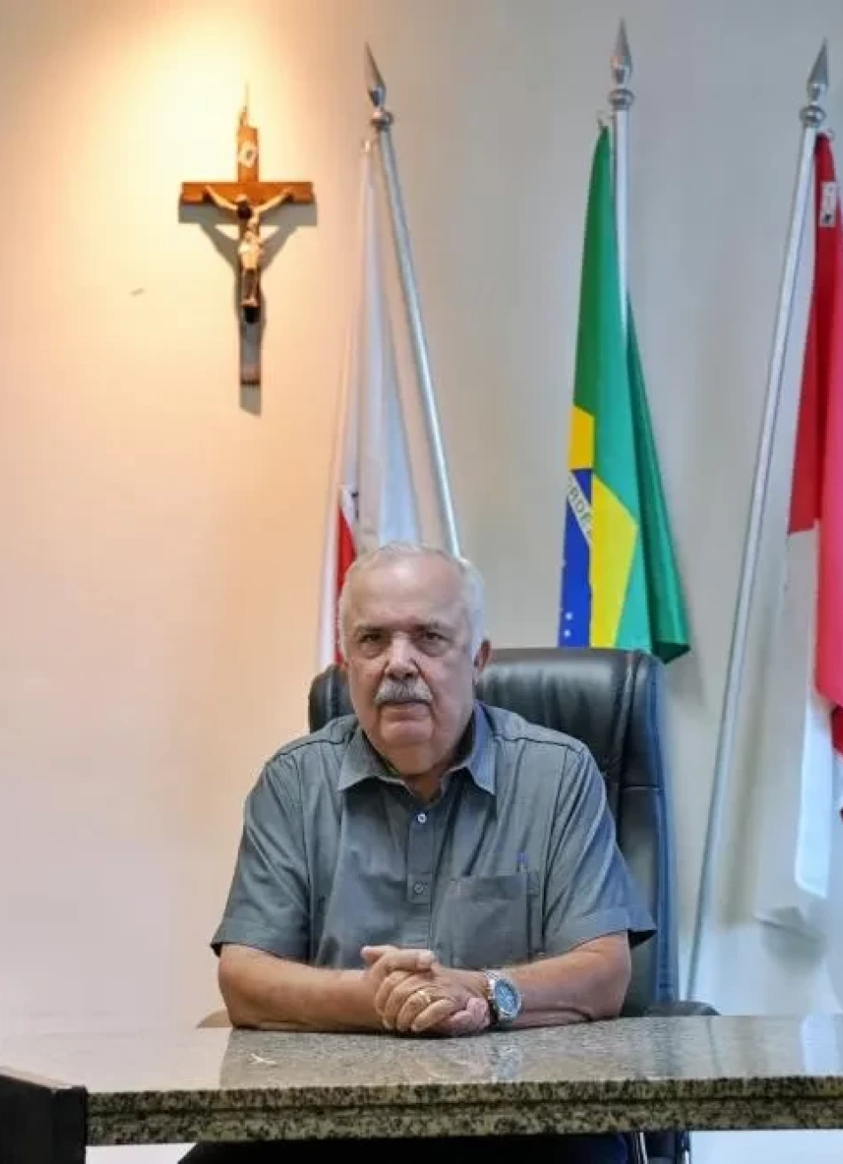 Prefeito de Pará de Minas Confirma Ameaça de Greve de Médicos em UBSs