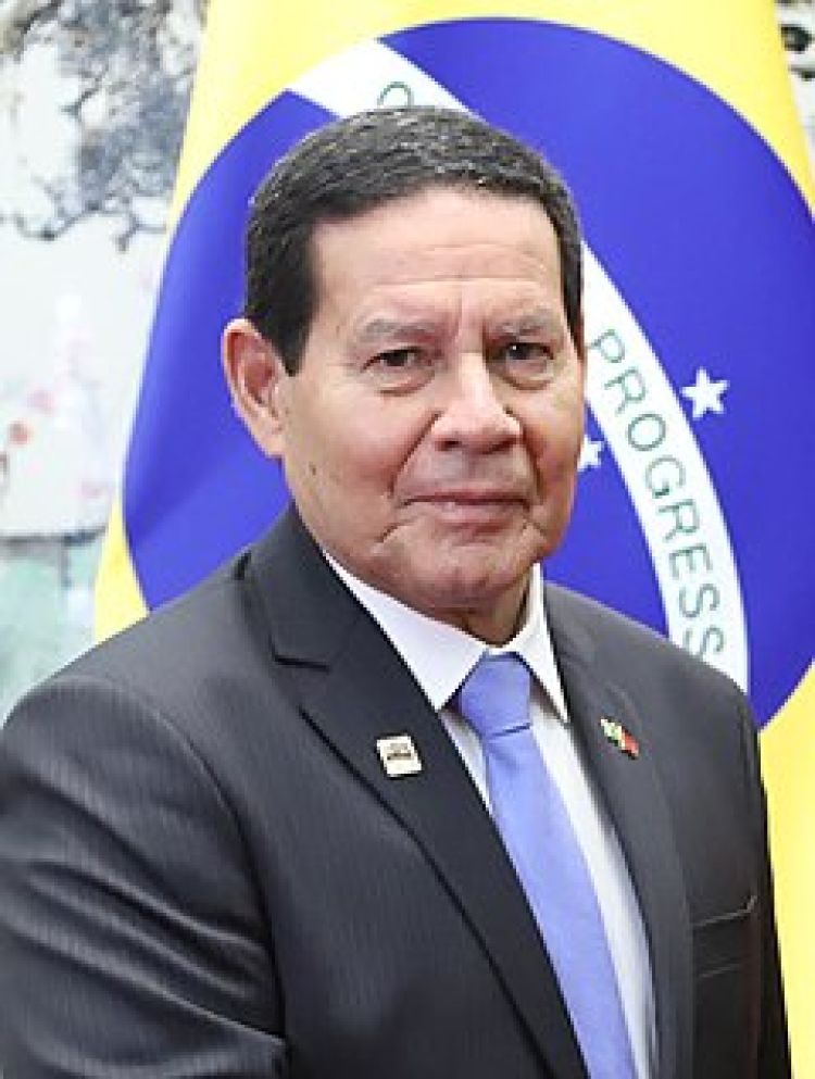 Mourão diz que governo vai comprar vacina contra a Covid-19 desenvolvida pela empresa chinesa Sinovac