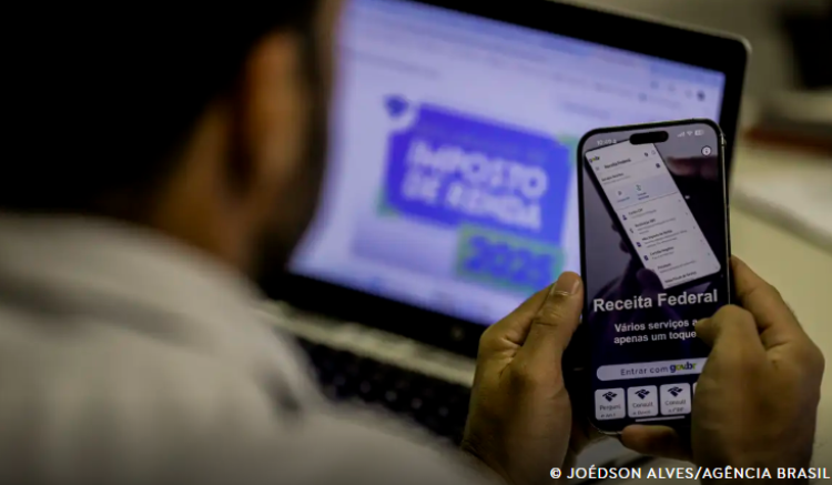 Cerca de 7,2 milhões de contribuintes que entregaram a Declaração do Imposto de Renda Pessoa Física de 2025 dentro do prazo receberão suas restituições