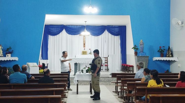 AÇÕES PREVENTIVAS – POLÍCIA MILITAR PROMOVE ENCONTRO COMUNITÁRIO EM ARAÚJOS