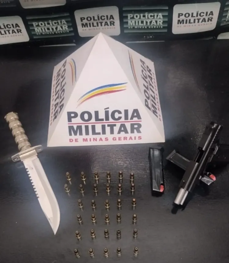 Homem é preso por porte ilegal de arma na BR-352, em Onça do Pitangui