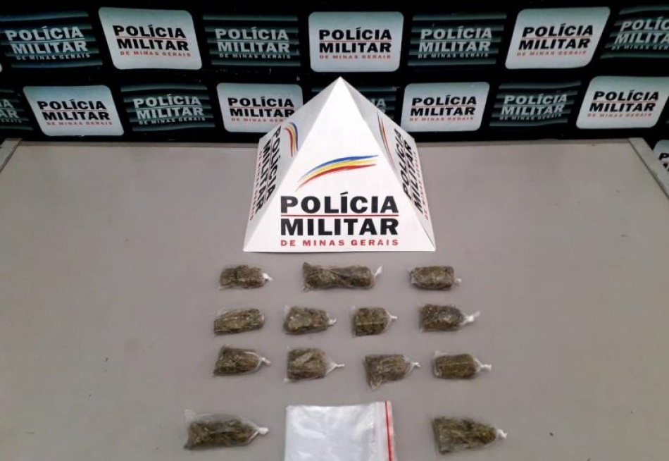 Rapaz é preso no bairro Cores de Minas acusado de tráfico de drogas
