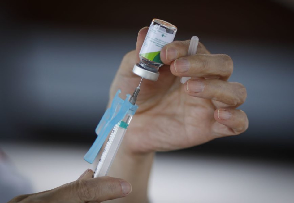 Pará de Minas recebe nesta segunda-feira novas doses da vacina Pfizer contra a Covid-19