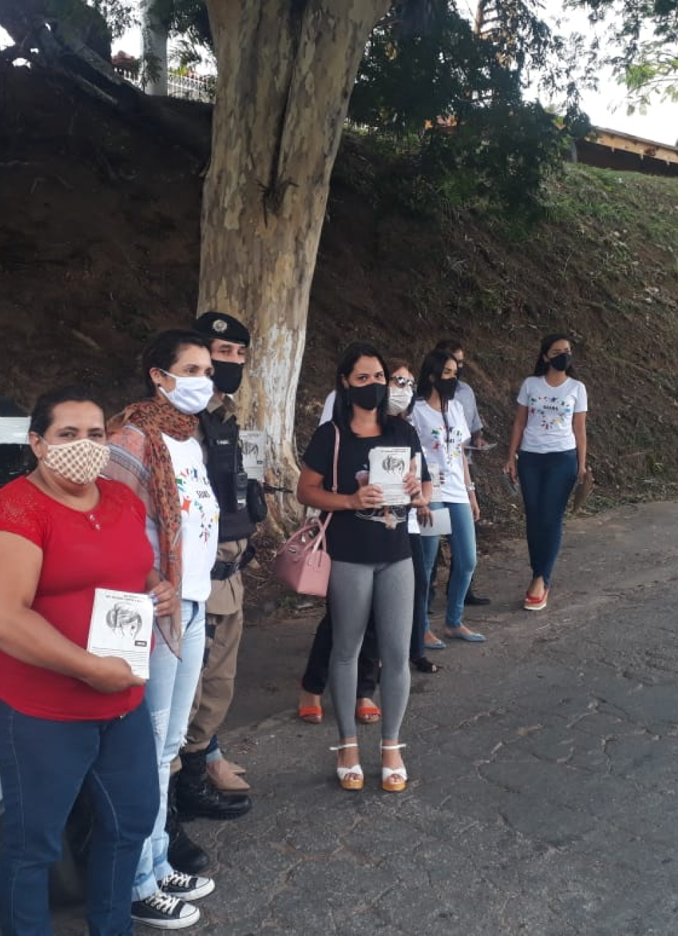 PM fez blitz educativa em comemoração pelo Dia Internacional de Combate à Violência Contra a Mulher