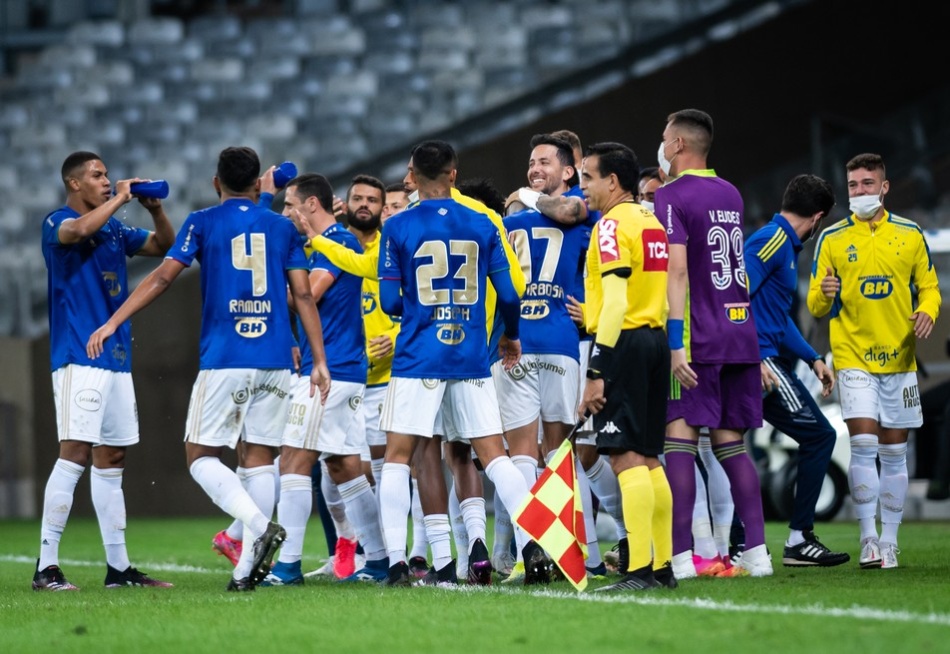 Cruzeiro salva a quinta-feira dos clubes mineiros no Campeonato Brasileiro