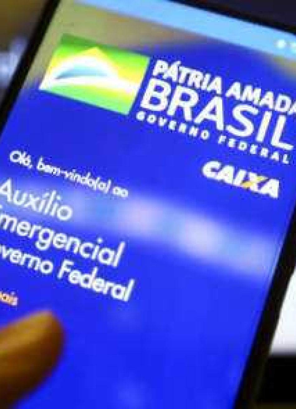 Trabalhadores informais nascidos em março começam a receber neste domingo a nova rodada do auxílio emergencial