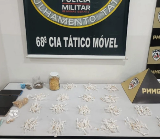 POLÍCIA MILITAR PRENDE TRÊS AUTORES E APREENDE GRANDE QUANTIDADE DE DROGAS EM NOVA SERRANA