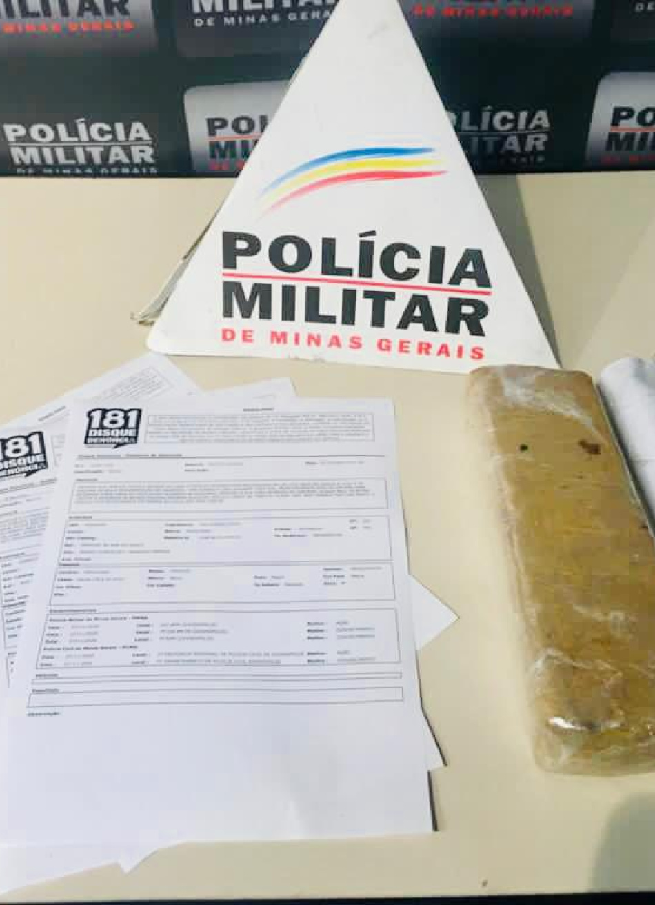 Homem de 24 anos é preso em Divinópolis por tráfico de drogas