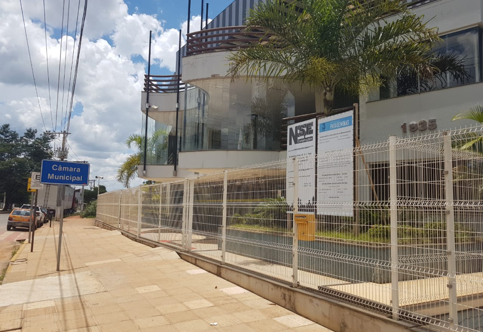 Novo pedido de vistas adia a votação do projeto que pede o fim da verba indenizatória paga aos vereadores de Pará de Minas