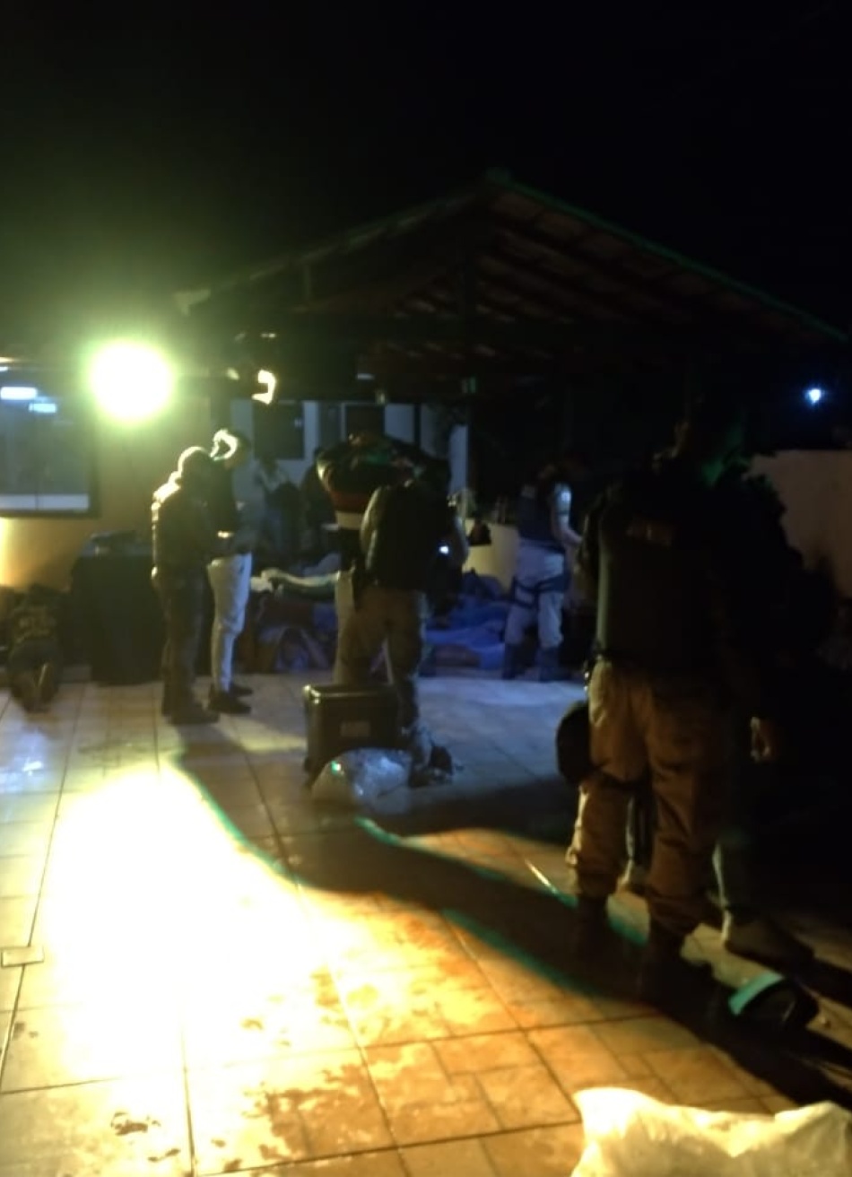 Polícia Militar acaba com festa clandestina em um sítio na zona rural de São Gonçalo do Pará